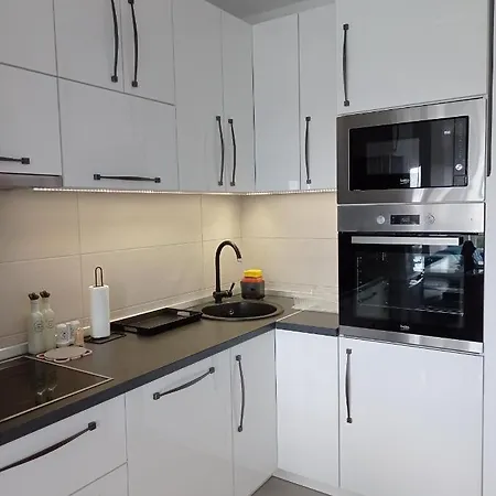 アパート M & N *